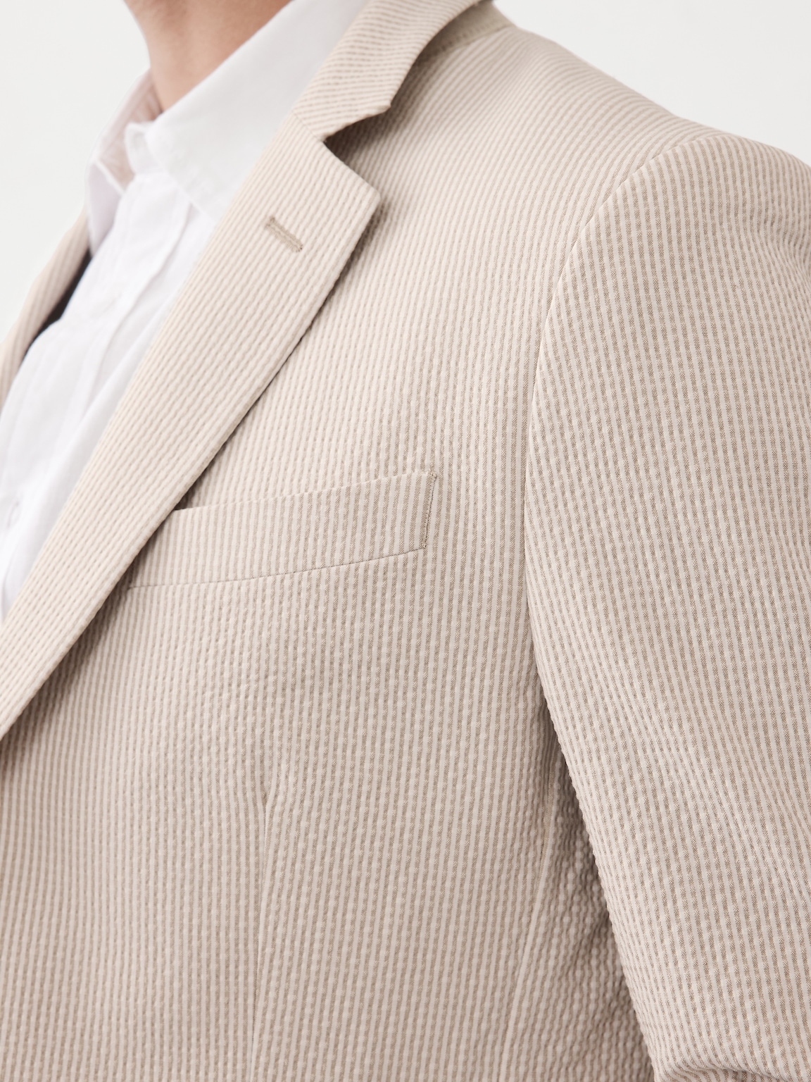 Tailored-Fit Seersucker Suit Jacket
