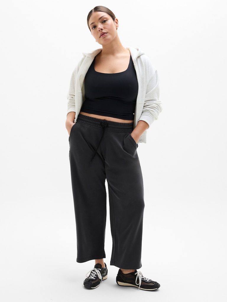 Seasoft Mid Rise Straight Crop