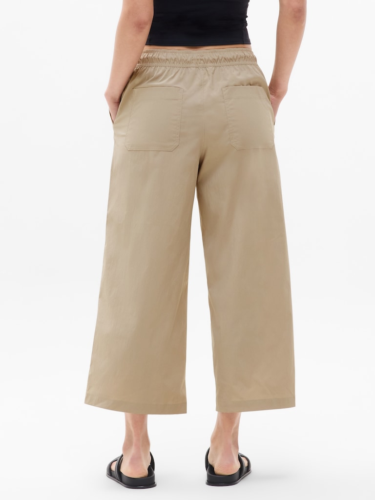 Midday Mid Rise Crop Pant