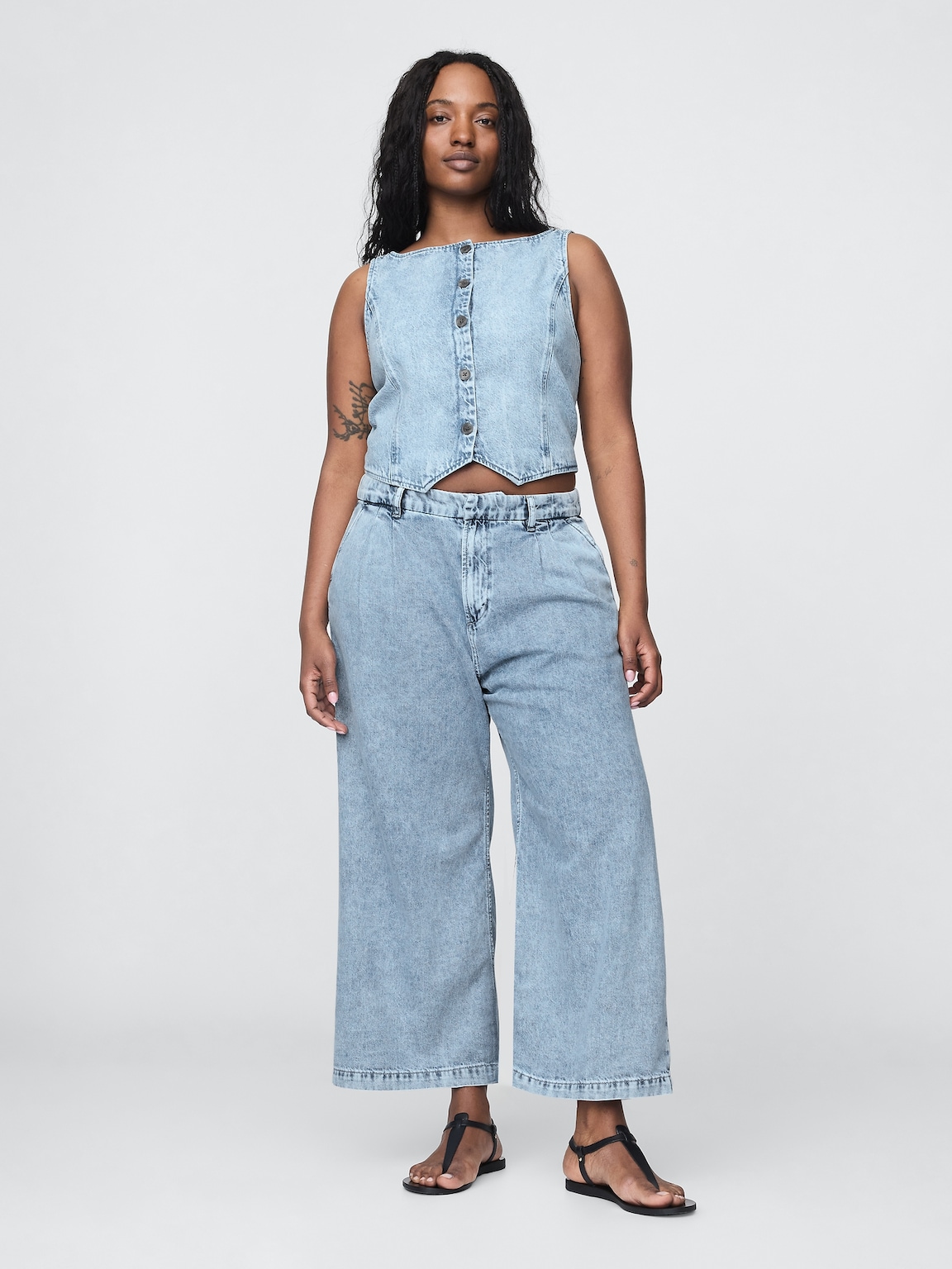 365 High Rise UltraSoft Denim Pleated Ankle Trousers