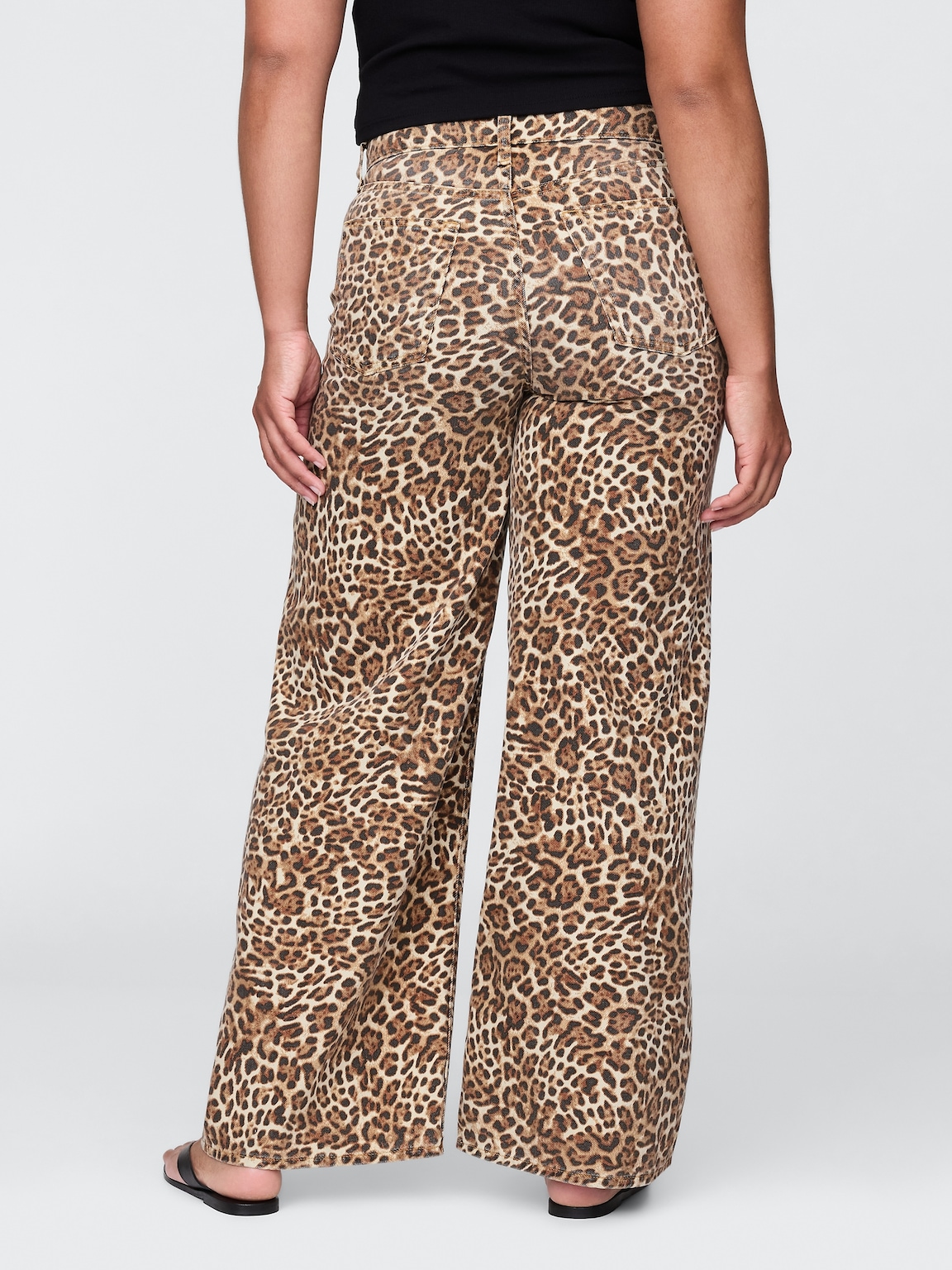 Mid Rise UltraSoft Leopard Baggy Jeans