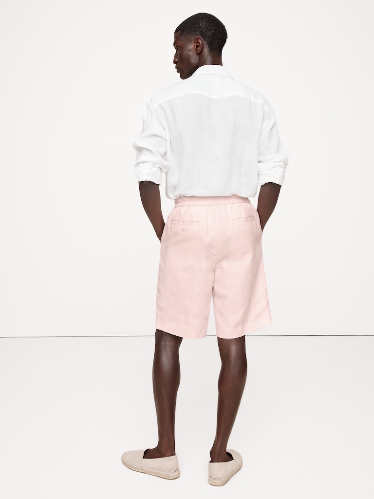 9.5" Linen Pleated Pull-On Short