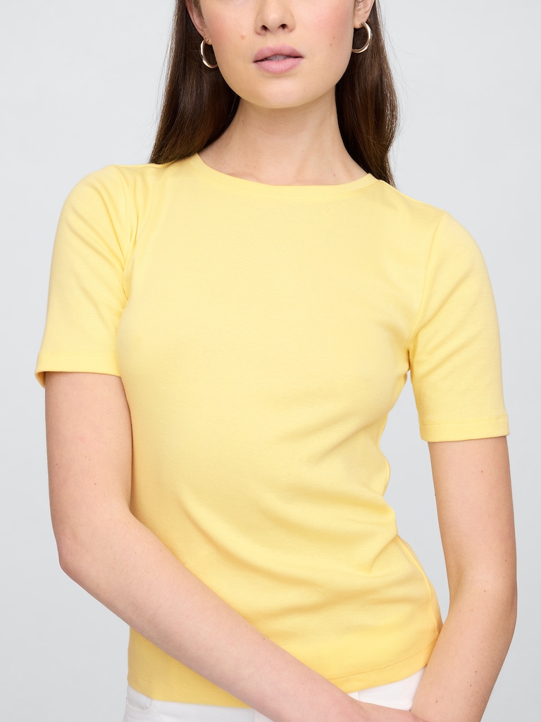 Modern Ribbed Crewneck T-Shirt