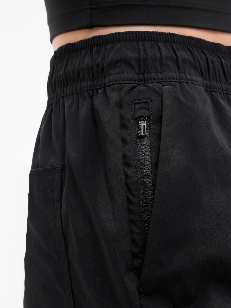 Midday Mid Rise Crop Pant