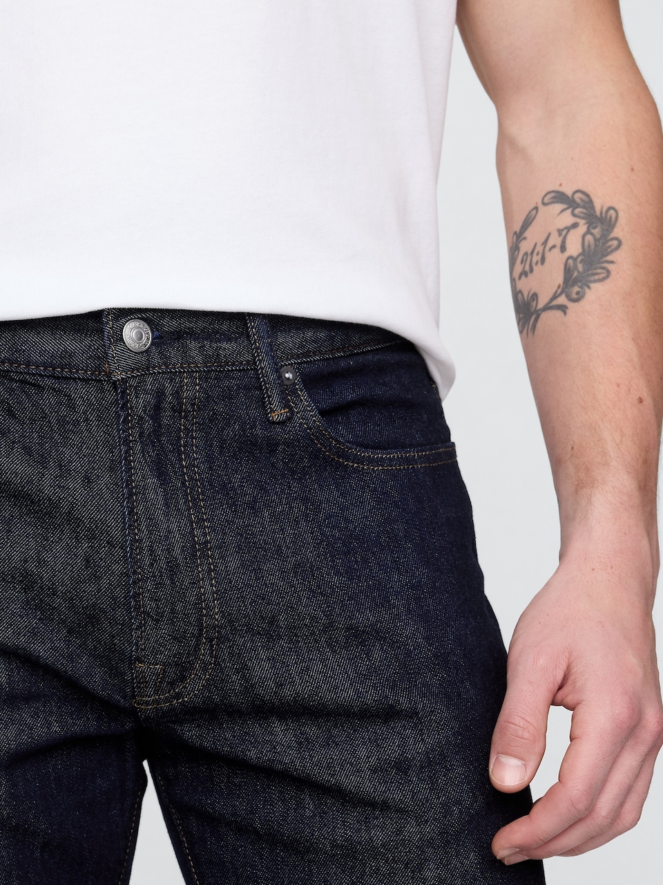 Straight Jeans