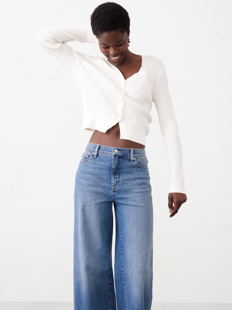 Wide-Leg  High-Rise Jean