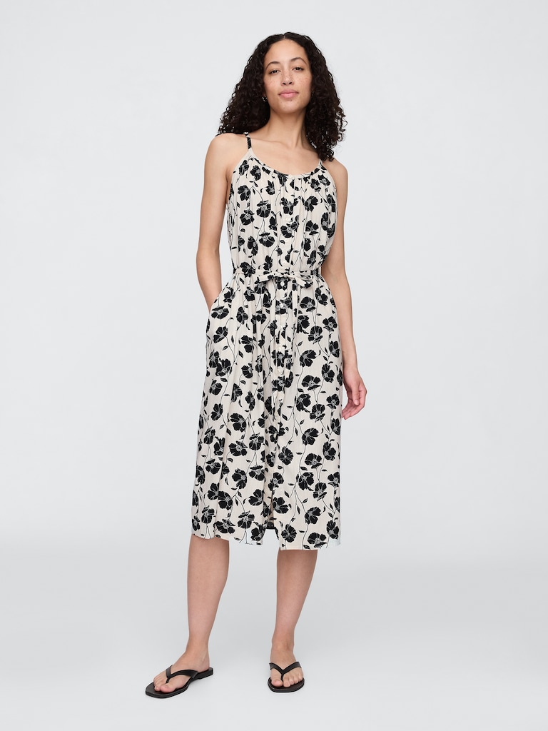 Tie-Waist Scoopneck Maxi Dress