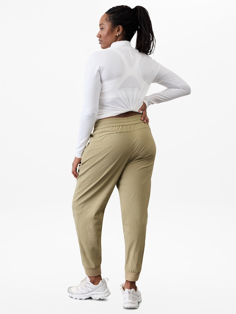 Trekkie Relaxed Mid Rise Jogger