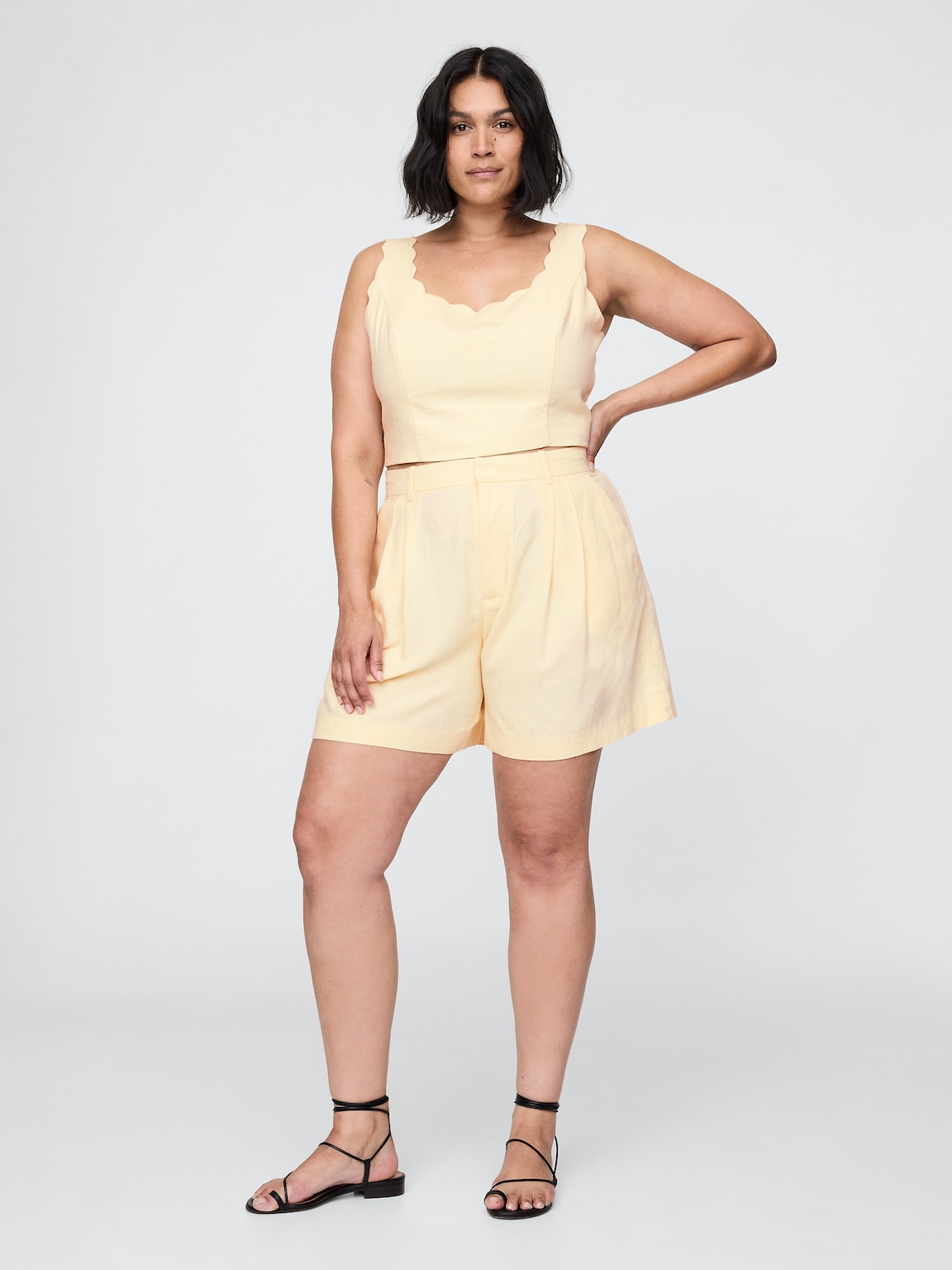 365 High Rise Linen-Blend Shorts