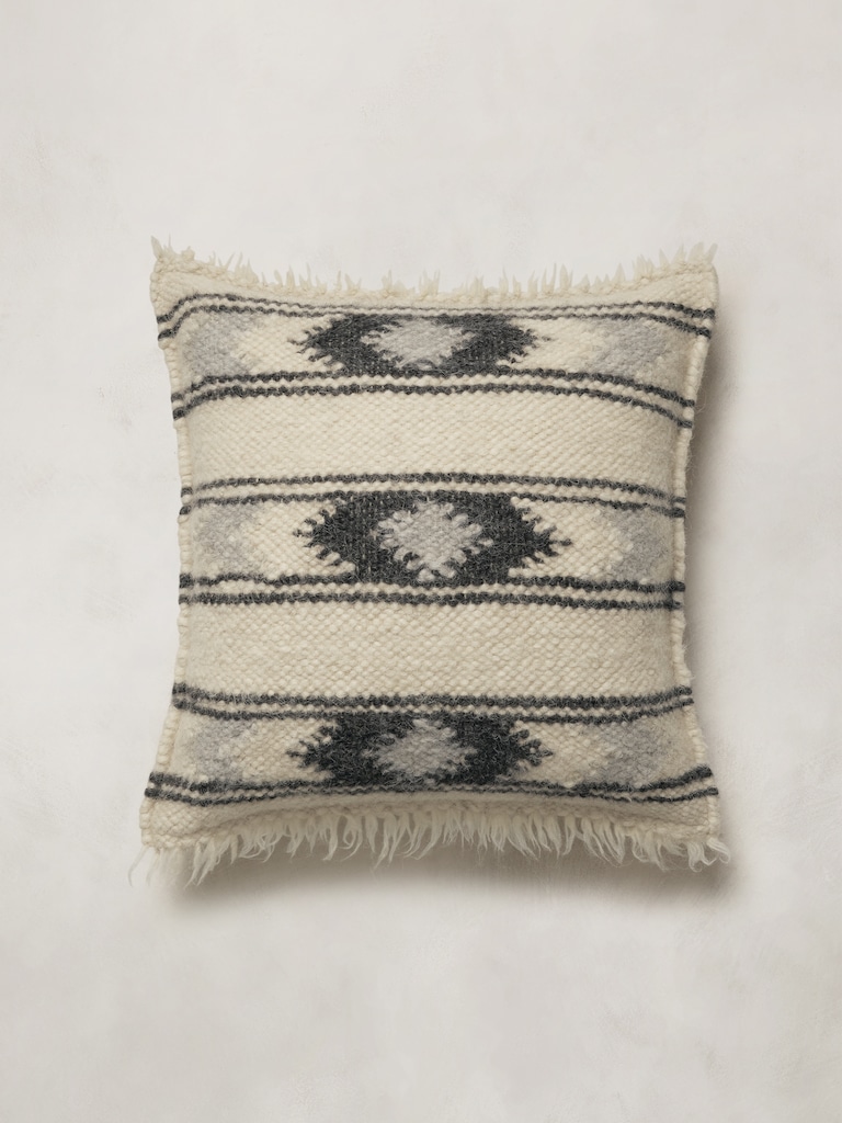 Lizhnyk Fuzzy Pillow