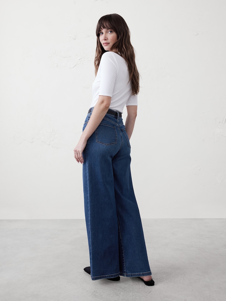 Wide-Leg  High-Rise Jean