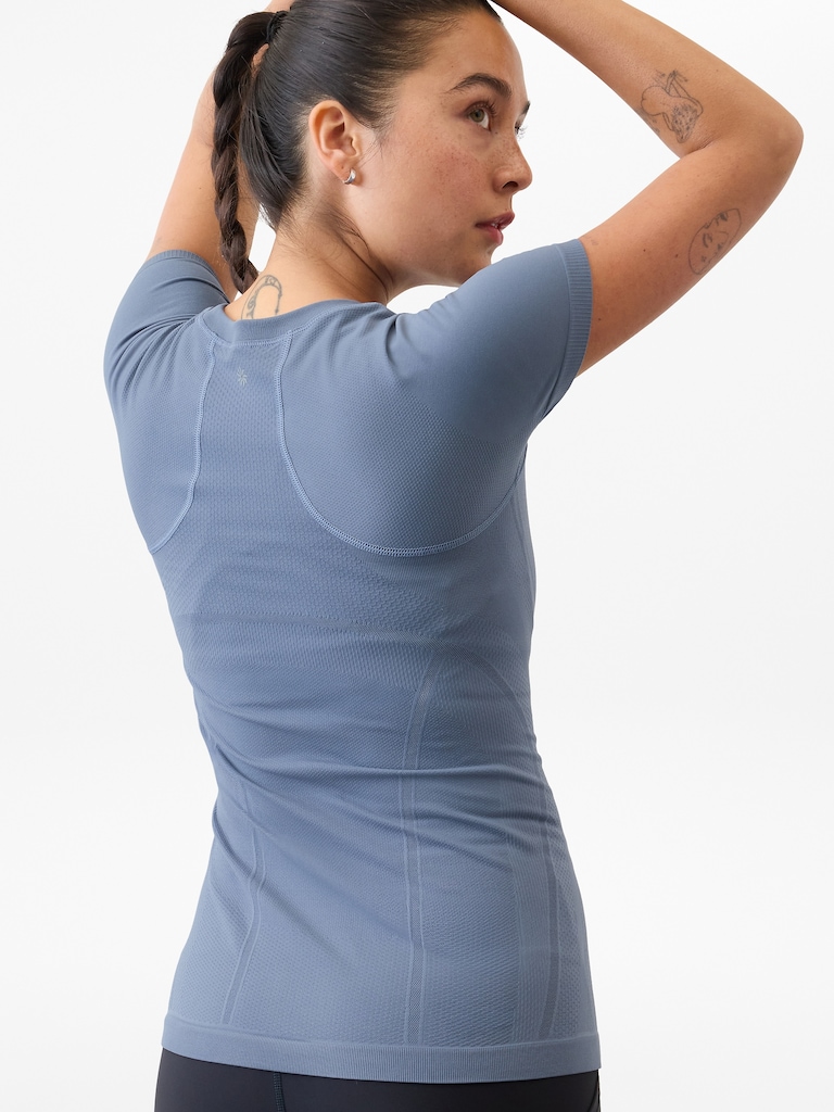 Momentum Seamless Tee