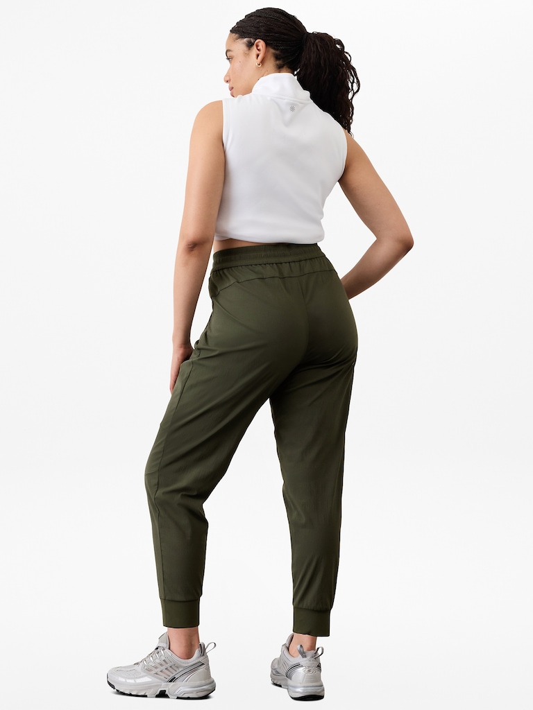 Trekkie Relaxed Mid Rise Jogger