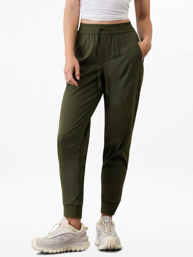 Trekkie Relaxed Mid Rise Jogger