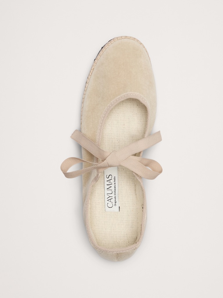 Salomé Flat by Cayumas