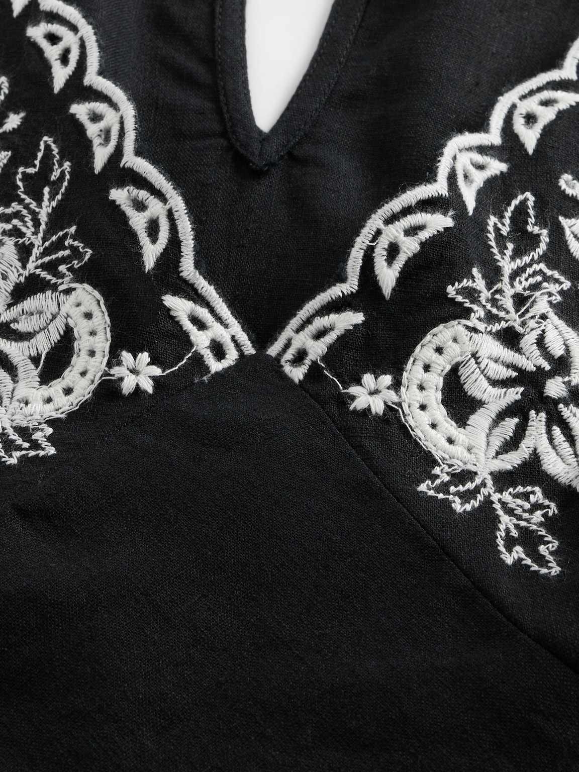 Linen-Blend Embroidered Halter Top