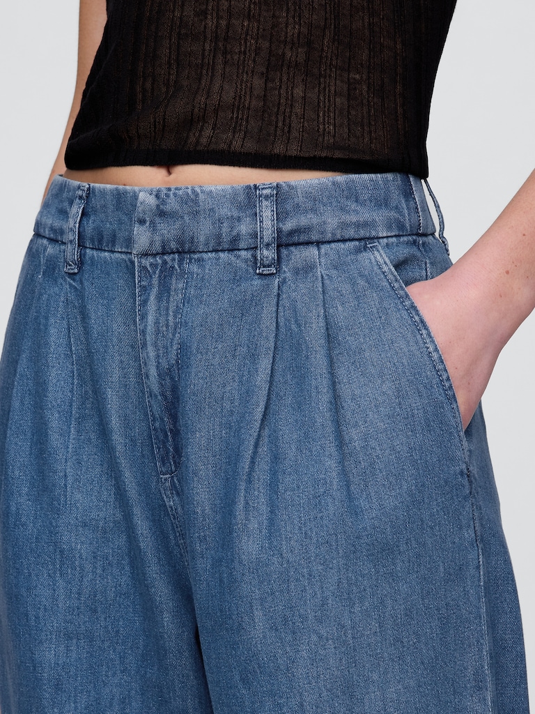 365 High Rise UltraSoft Denim Pleated Ankle Trousers