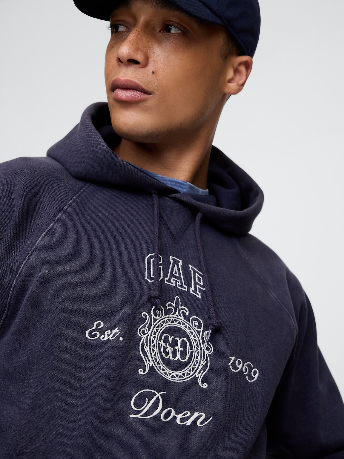 Gap × DÔEN Adult Heavyweight Raglan Logo Hoodie