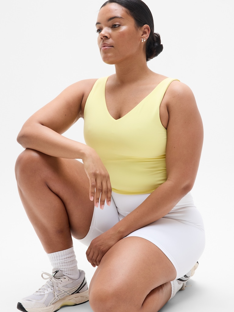 Transcend V-Neck Crop Sports Bra D-DD