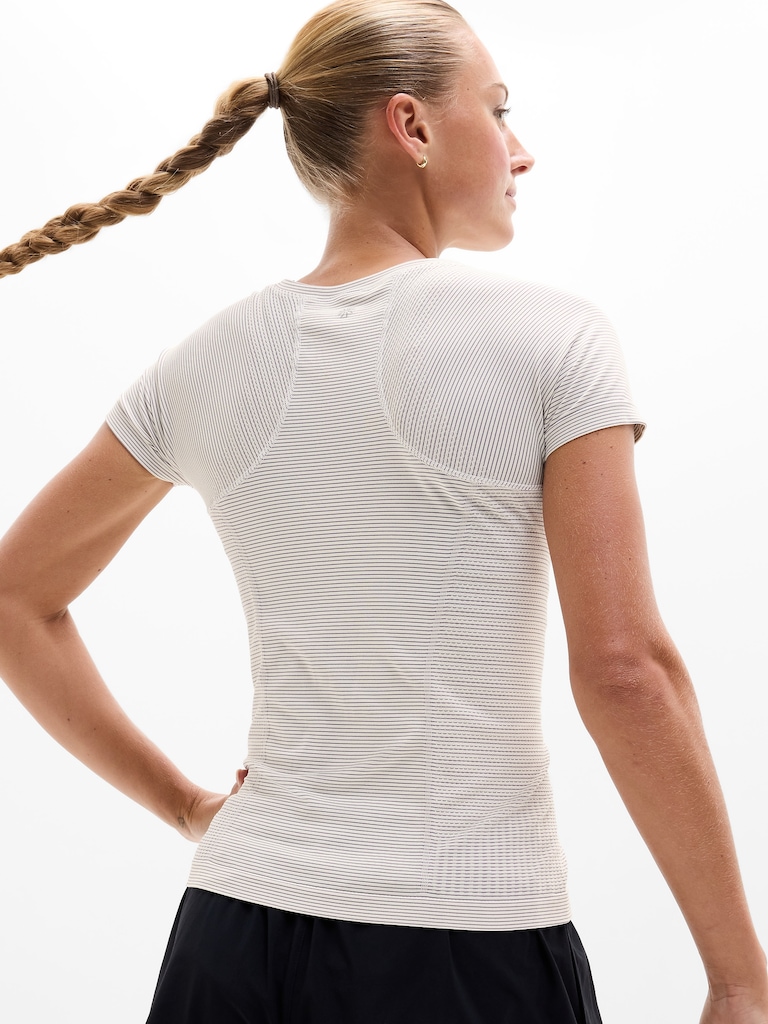 Momentum Seamless Tee