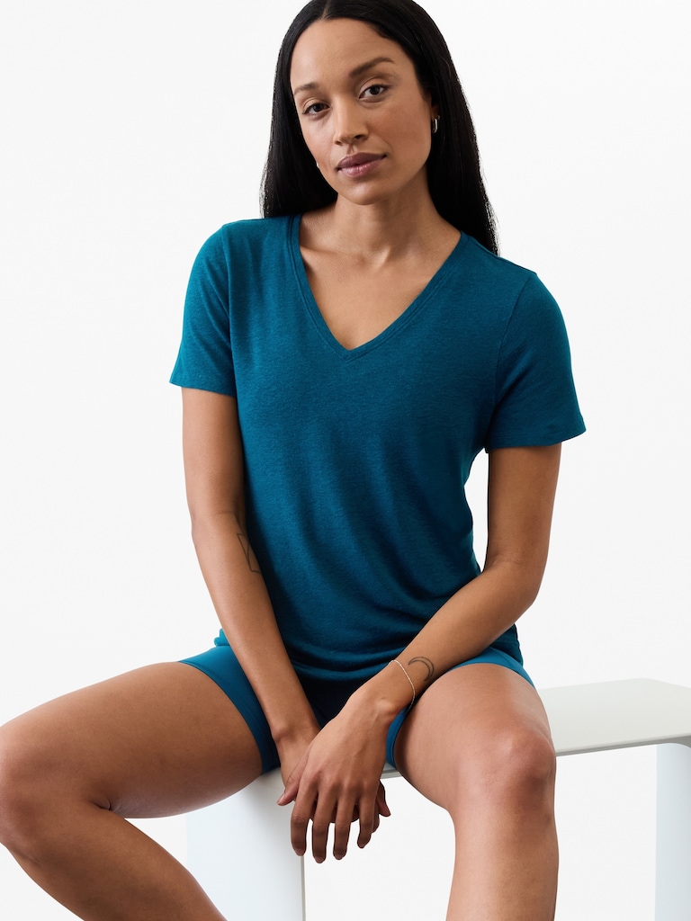 Getaway Linen Blend V-Neck Tee