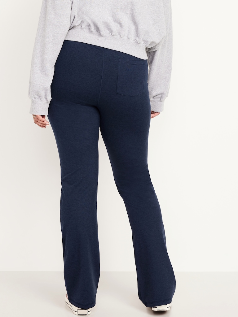 Extra High-Waisted CloudComfy Flare Leggings