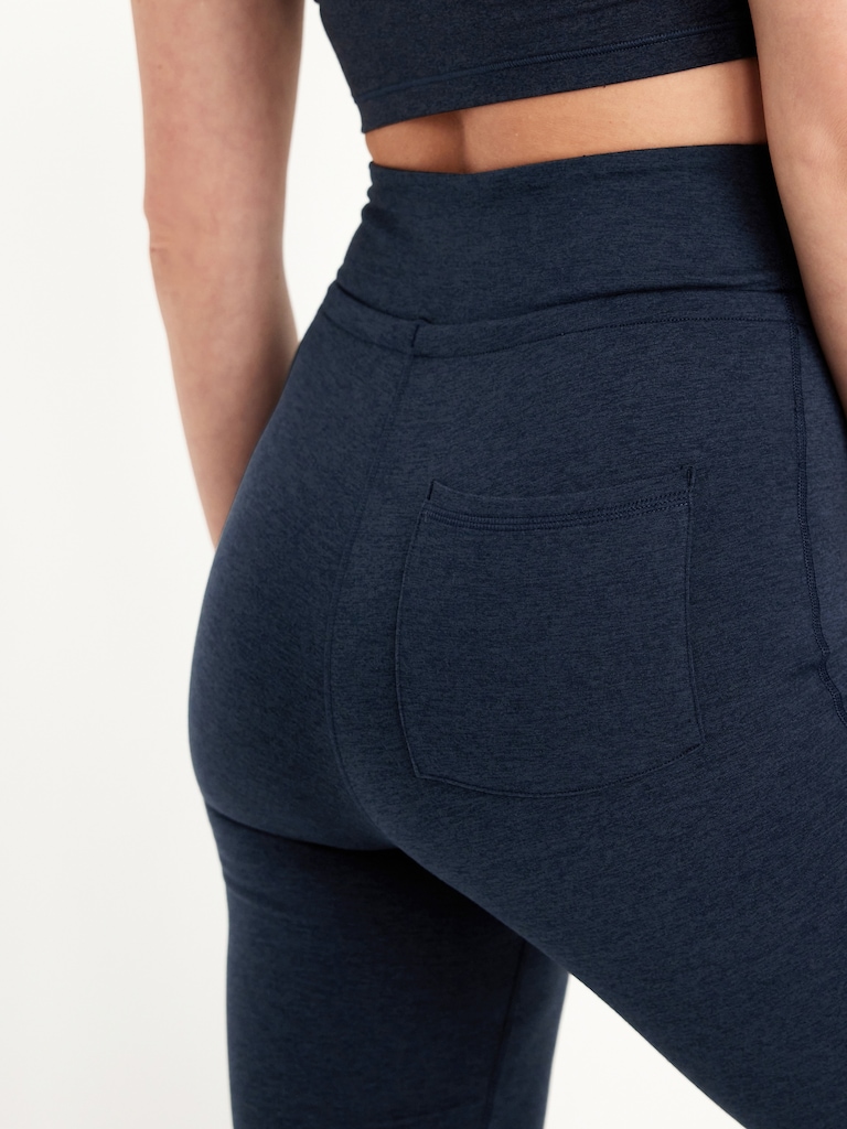 Extra High-Waisted CloudComfy Flare Leggings