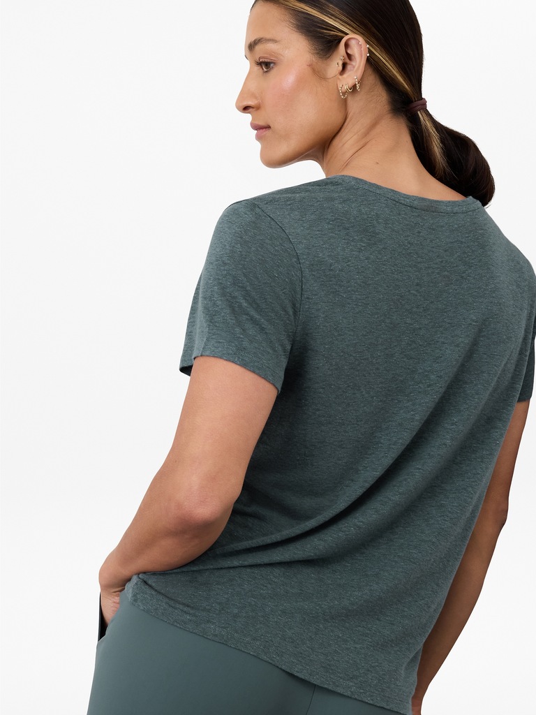 Getaway Linen Blend V-Neck Tee
