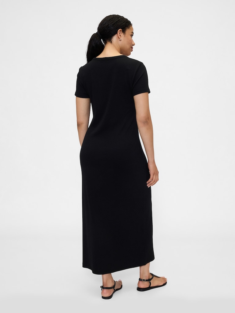 Ribbed Maxi Dress