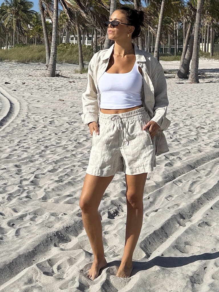 Retreat Linen Mid Rise 4" Short