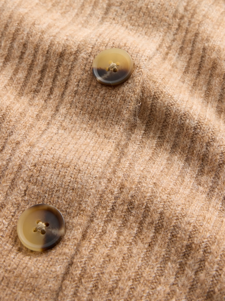 Fitted Cropped Collared Cardigan