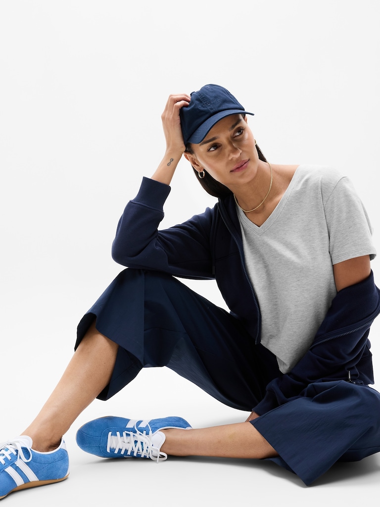 Essential V-Neck Tee