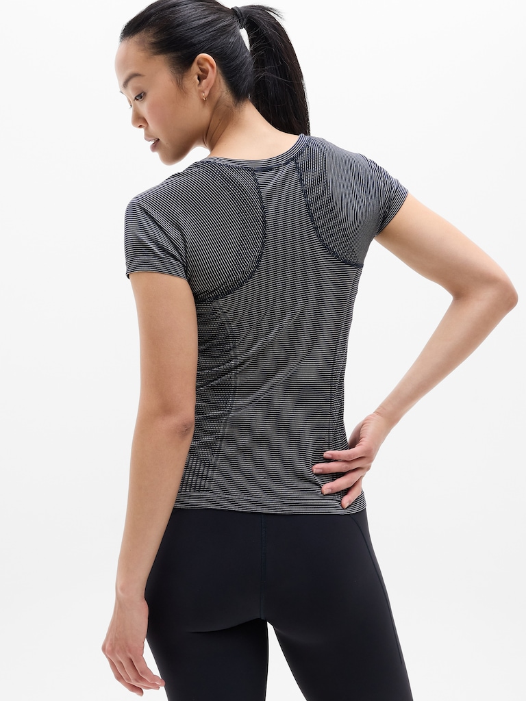 Momentum Seamless Tee