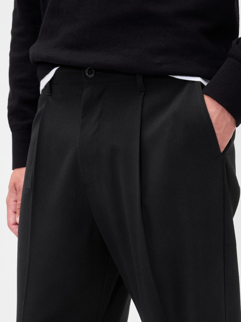 Relaxed Pleated Trousers