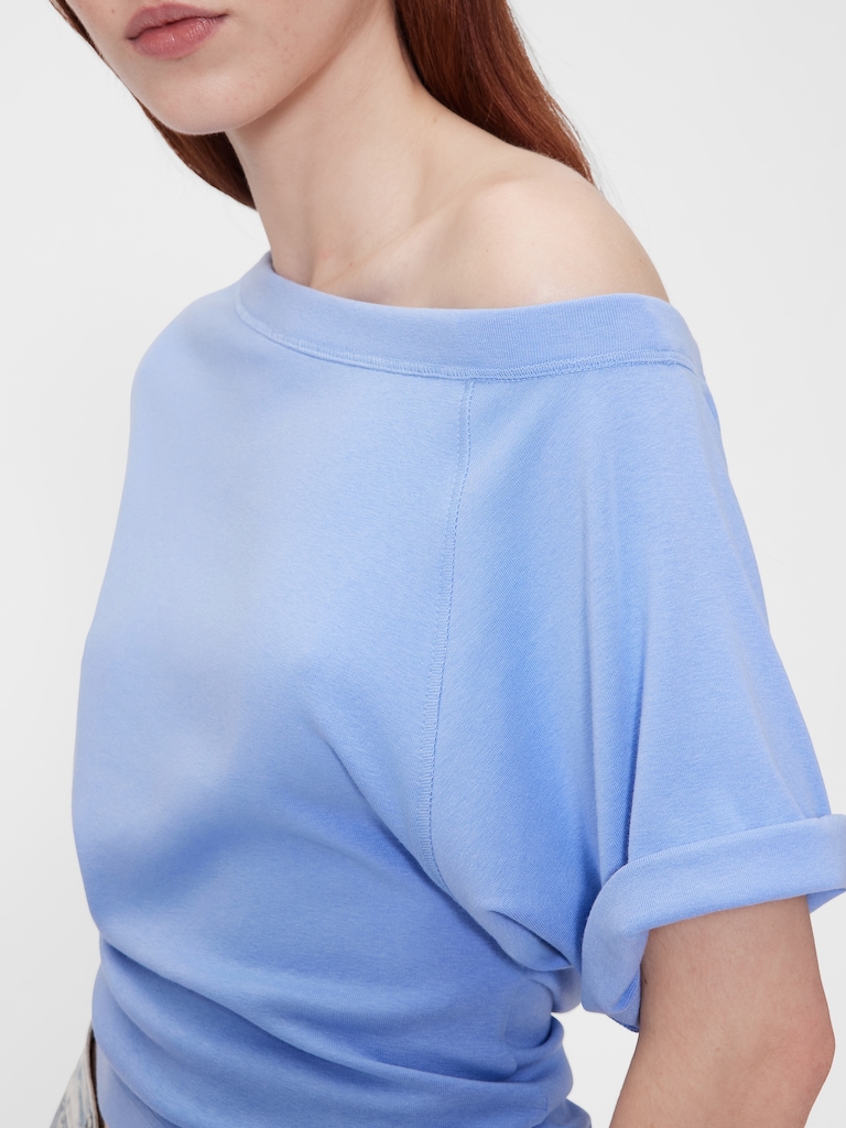 GapStudio Modern Off-Shoulder Top