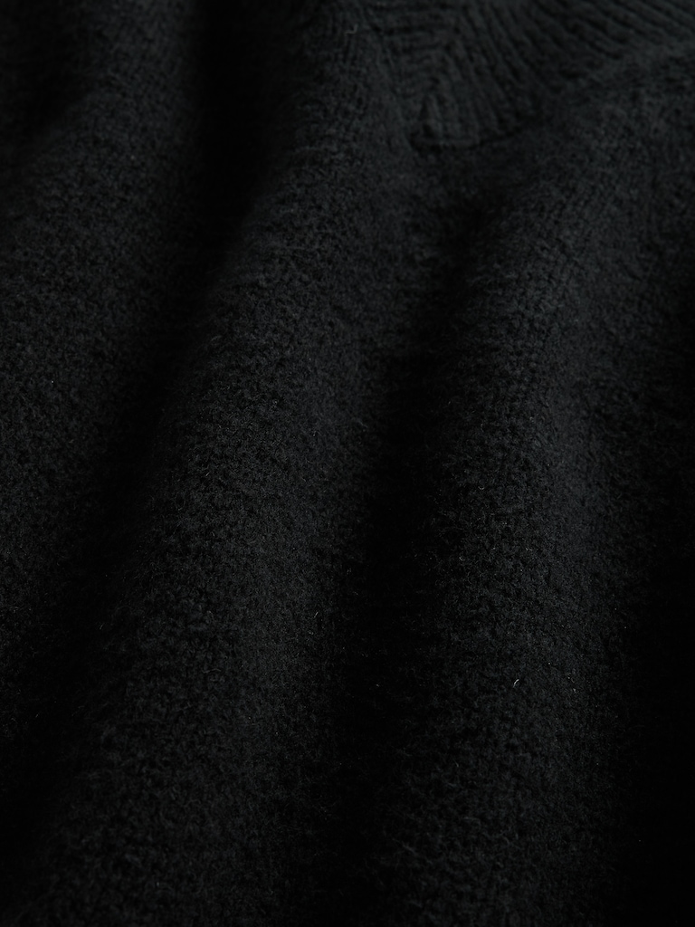 CashSoft Oversized V-Neck Sweater