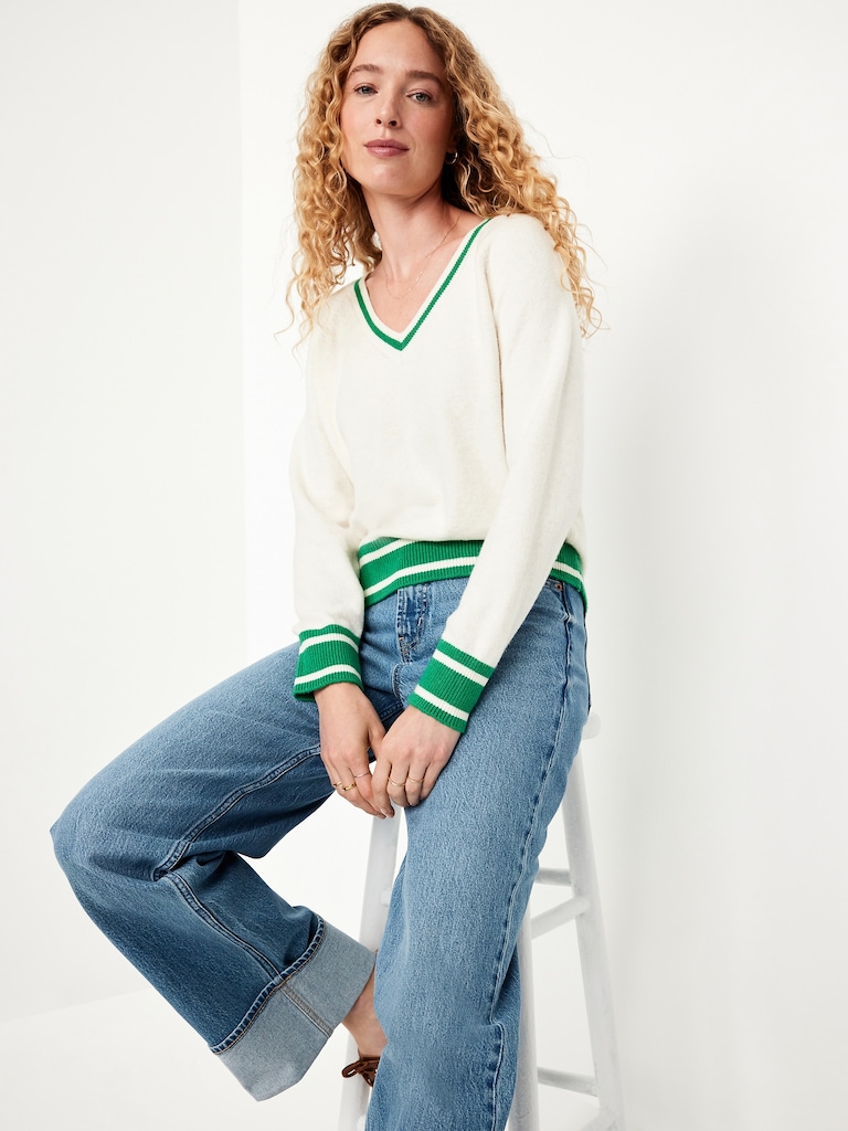 SoSoft Loose V-Neck Sweater