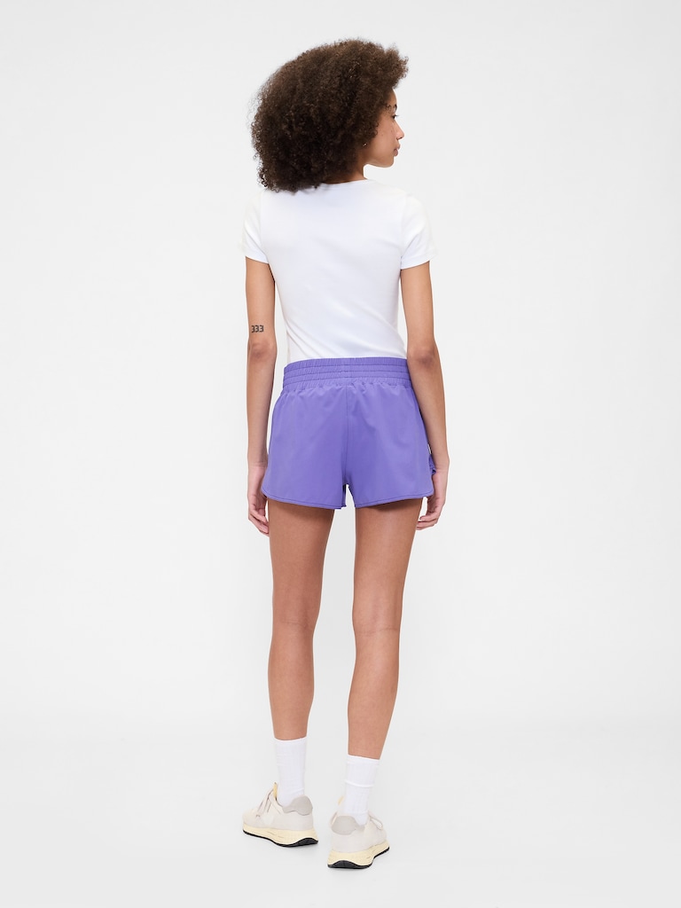 GapFit 3" Mid Rise Runaround Shorts