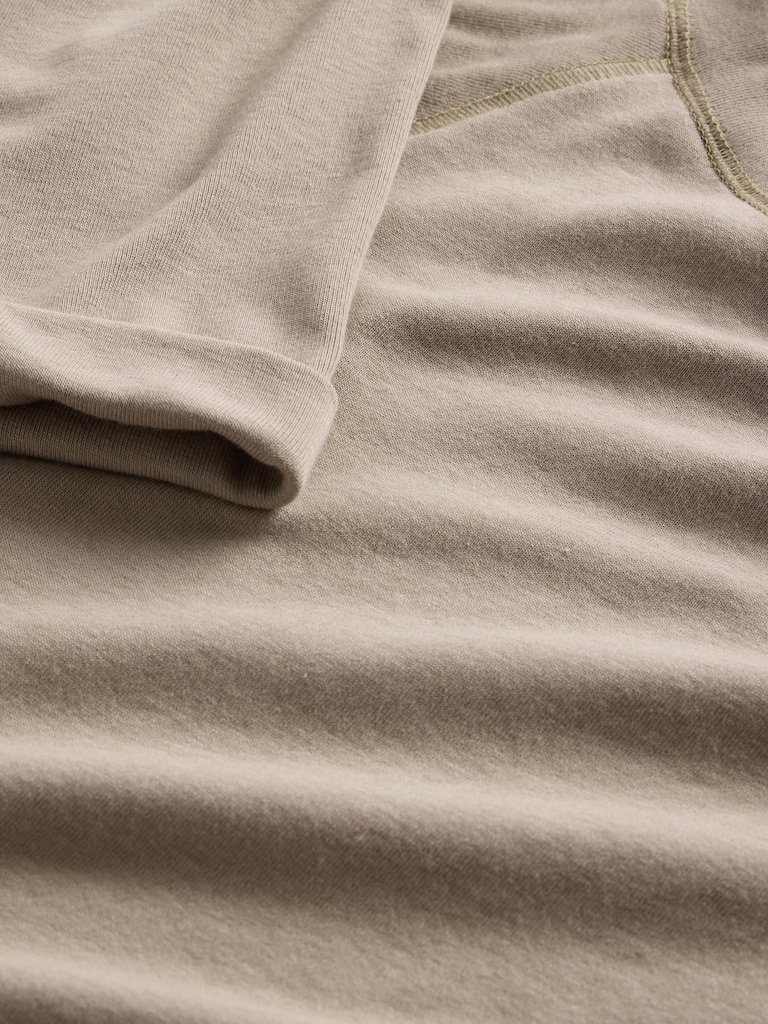 GapStudio Modern Off-Shoulder Top