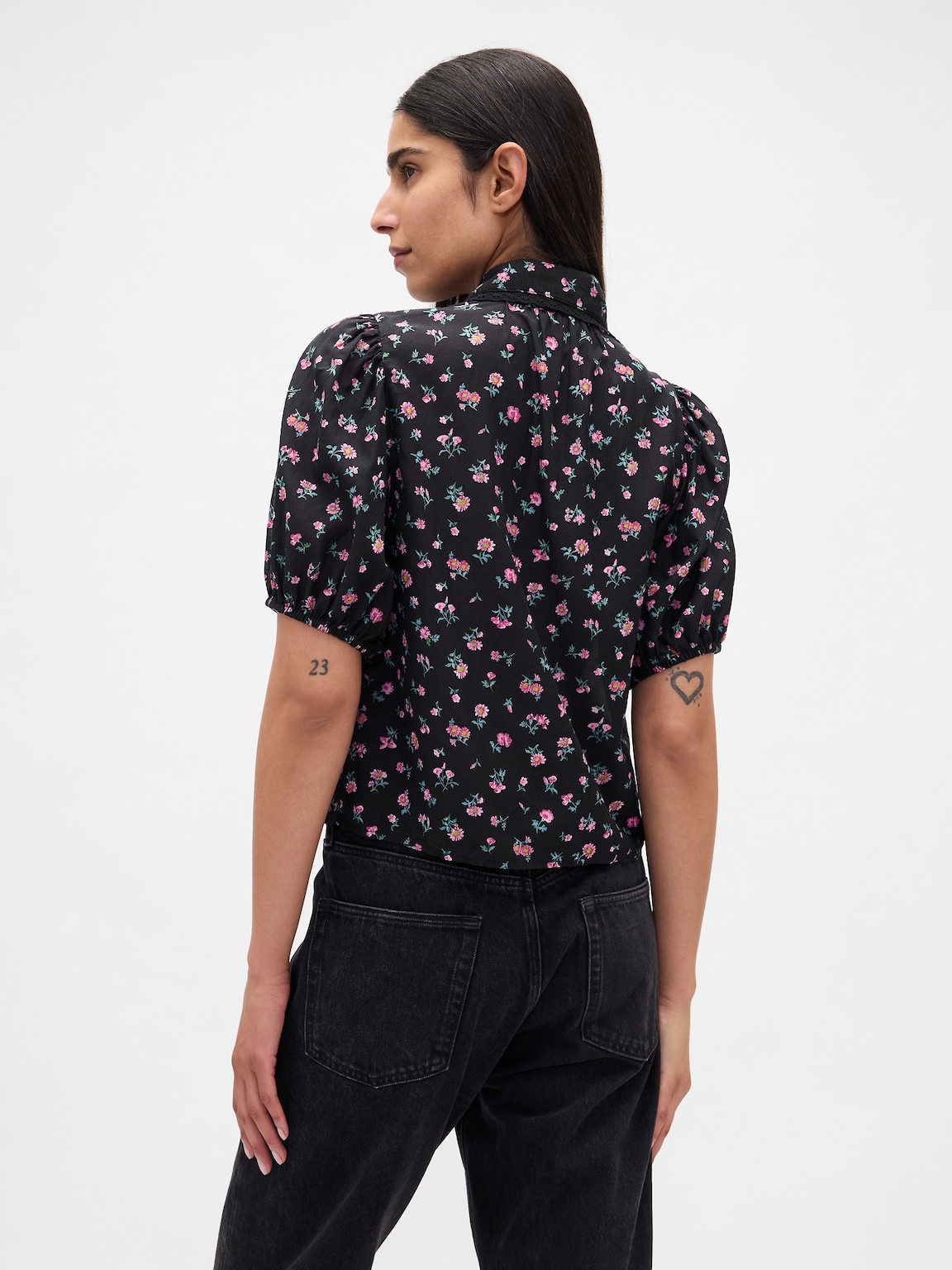 Puff-Sleeve Collared Top