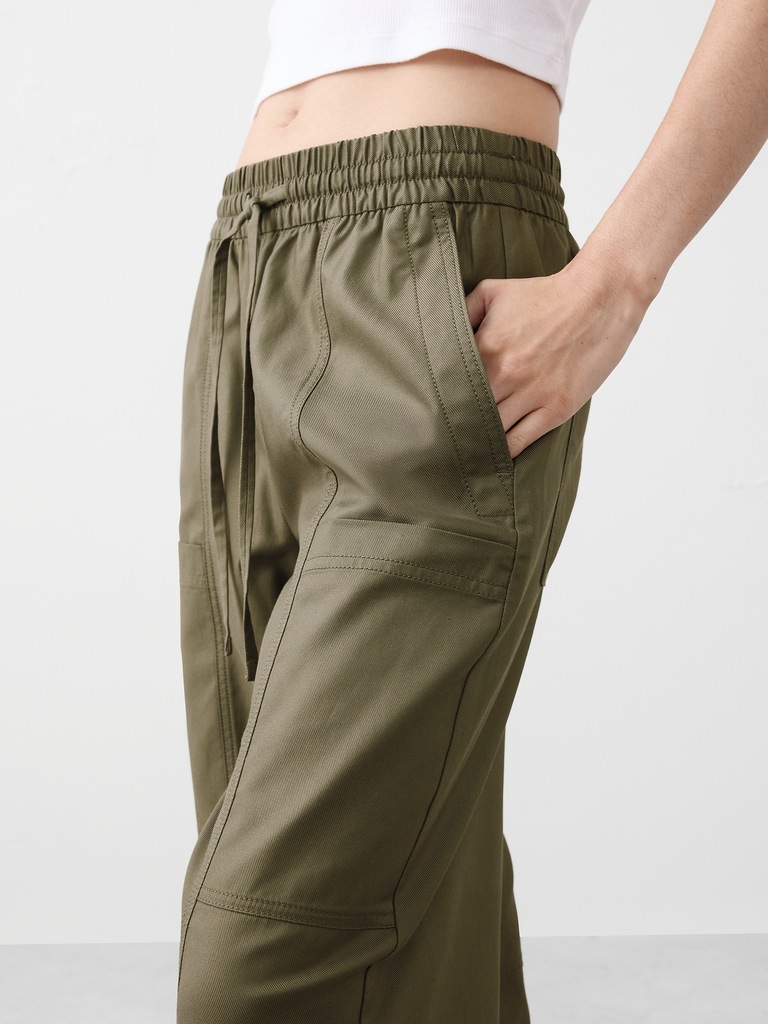 Wide-Leg Mid-Rise Cargo Pull-On Pant