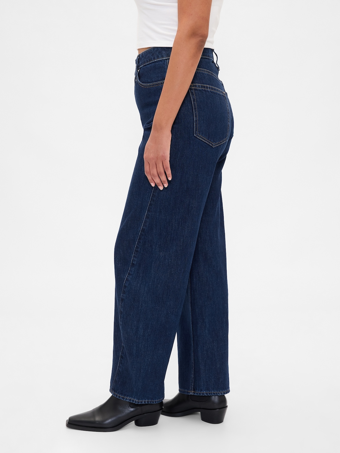 Curvy High Rise Barrel Jeans