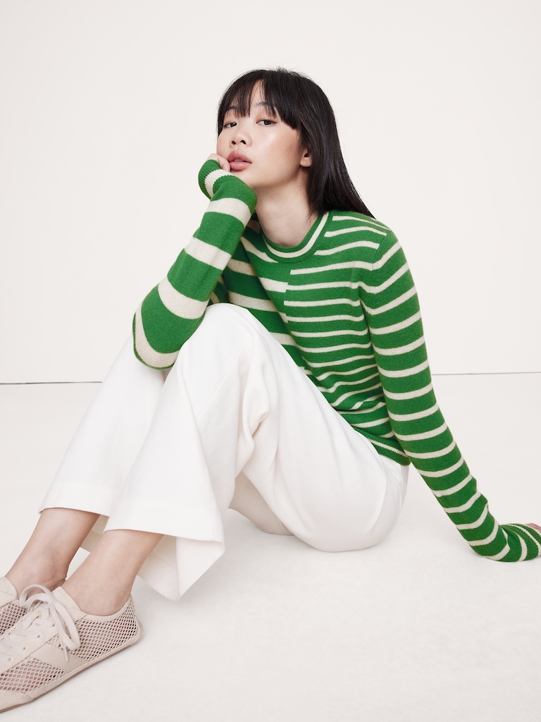 Lightweight Cashmere Crew-Neck Sweater