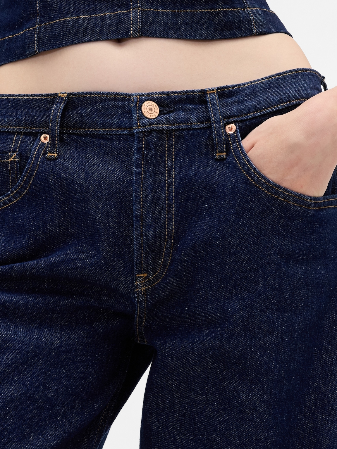 Low Rise '90s Loose Jeans