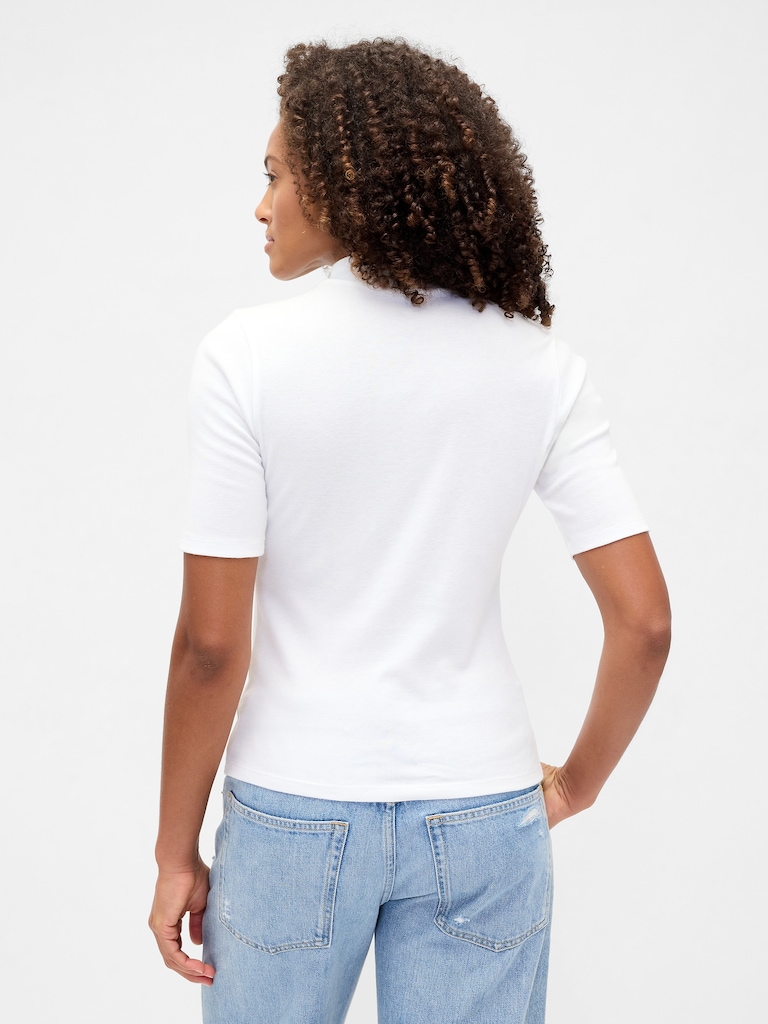 Modern Ribbed Mockneck T-Shirt