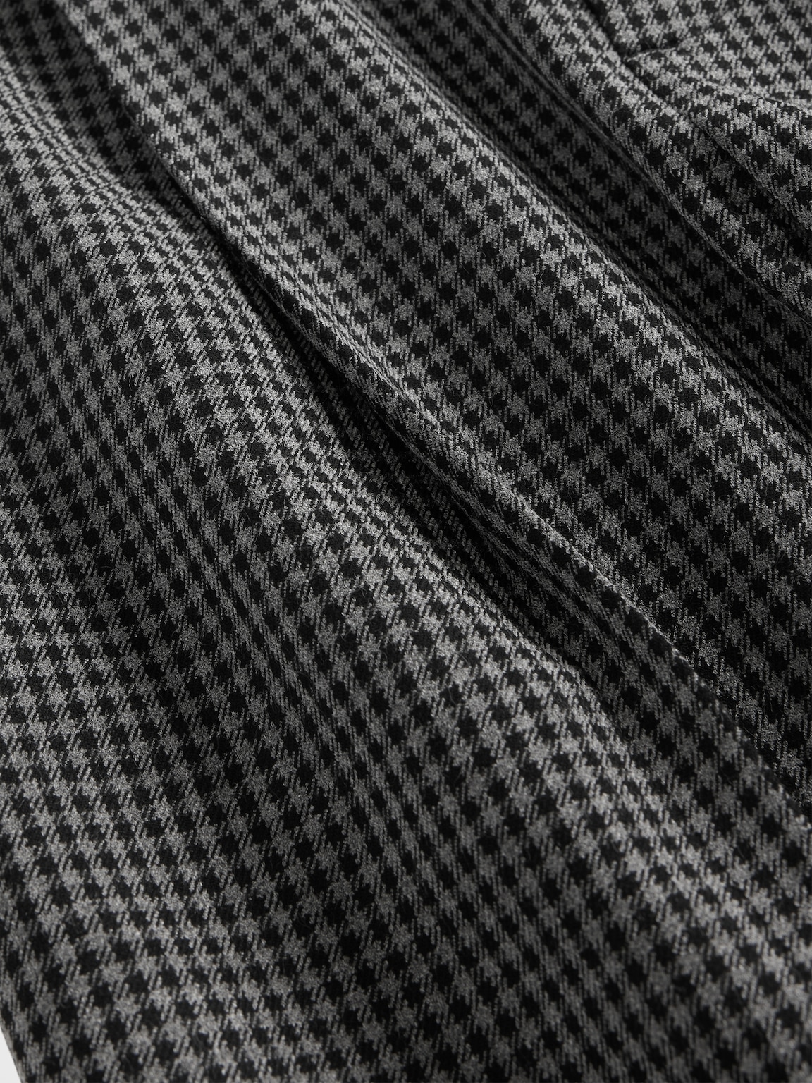 365 Low Rise Brushed Twill Pleated Trousers