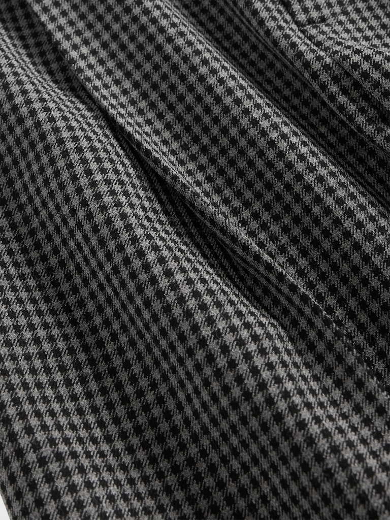 365 Low Rise Brushed Twill Pleated Trousers