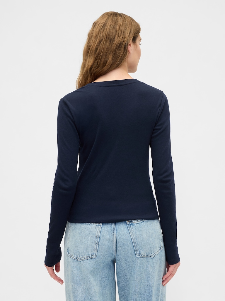 Modern Ribbed V-Neck T-Shirt