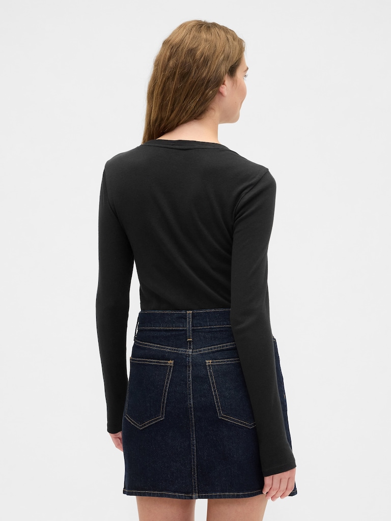 Modern Ribbed Crewneck T-Shirt