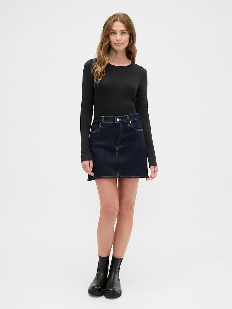 Modern Ribbed Crewneck T-Shirt